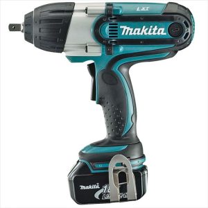 MAKITA Mobile Impact Wrench 18V Li-Ion, 2 X 3.0Ah Batteries, Charge