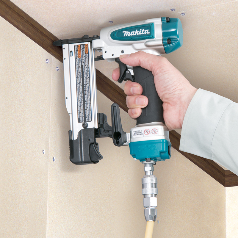 MAKITA Pneumatic 23Ga Pin Nailer - Image 3